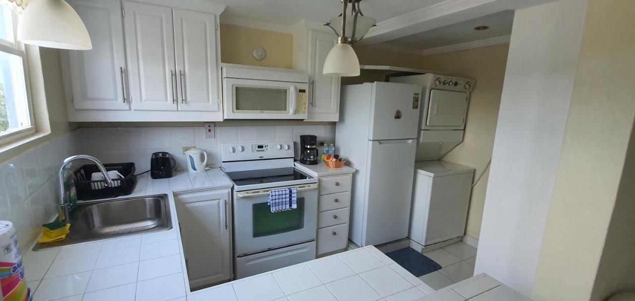 Hastings Towers 4D - Studio Apt Opp Beach Bridgetown Eksteriør bilde