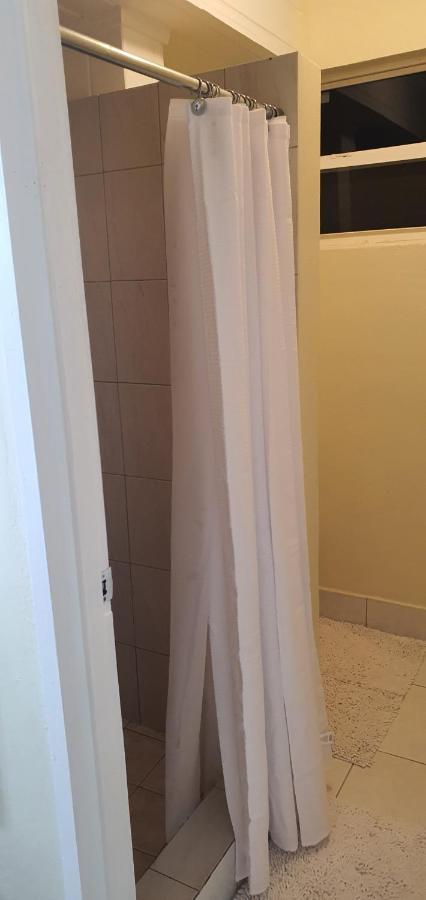 Hastings Towers 4D - Studio Apt Opp Beach Bridgetown Eksteriør bilde