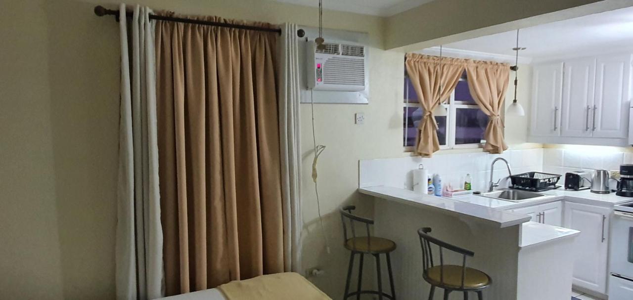 Hastings Towers 4D - Studio Apt Opp Beach Bridgetown Eksteriør bilde